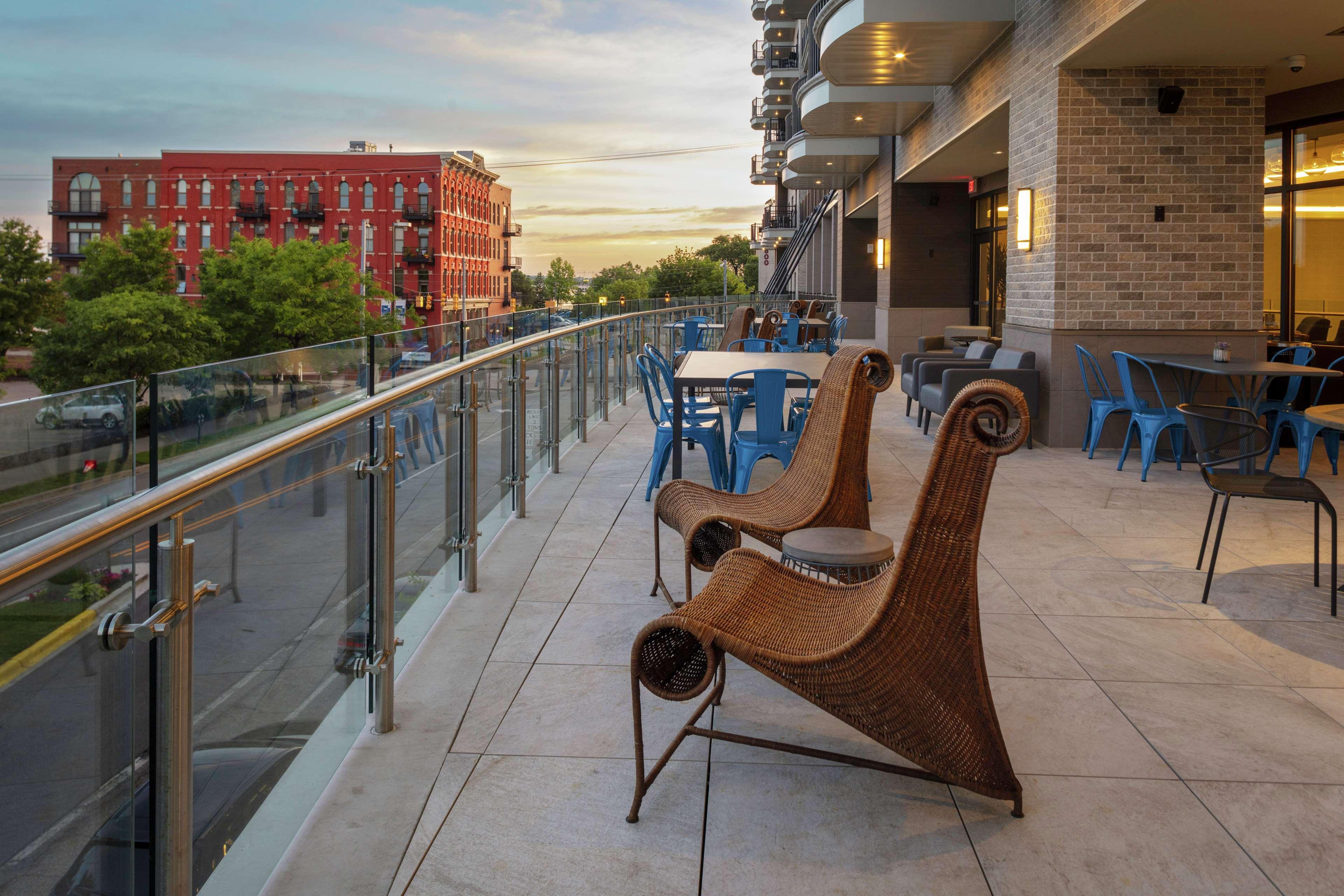 Embassy Suites By Hilton Grand Rapids Downtown Extérieur photo