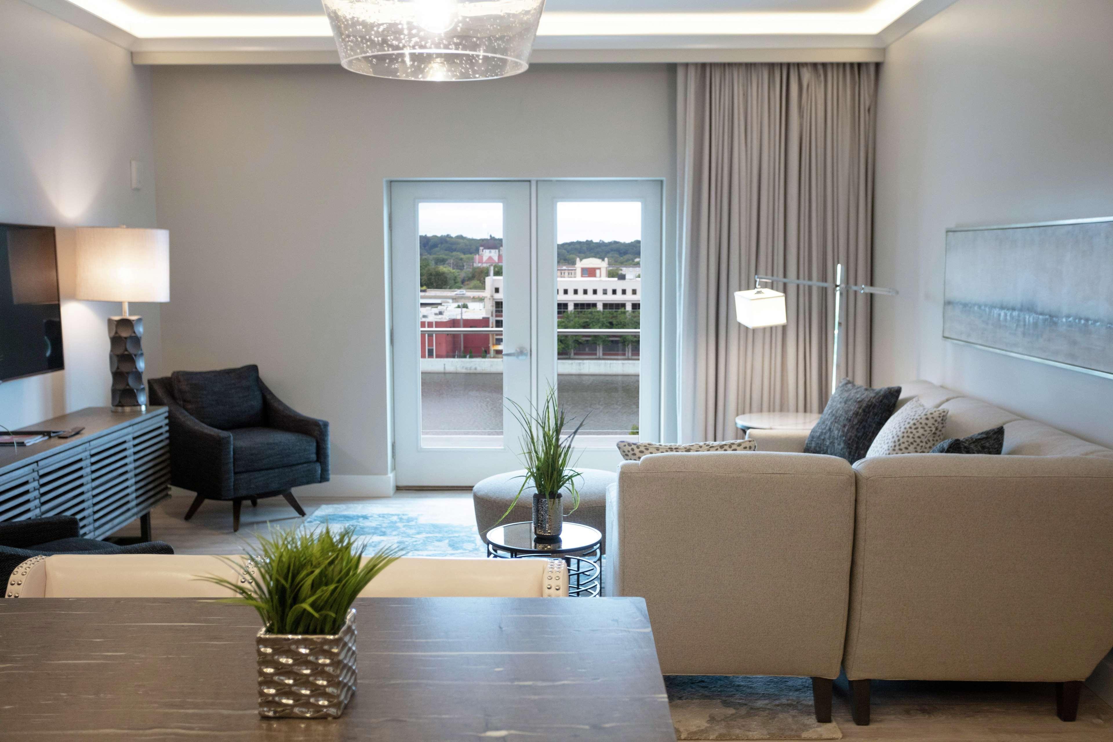 Embassy Suites By Hilton Grand Rapids Downtown Extérieur photo