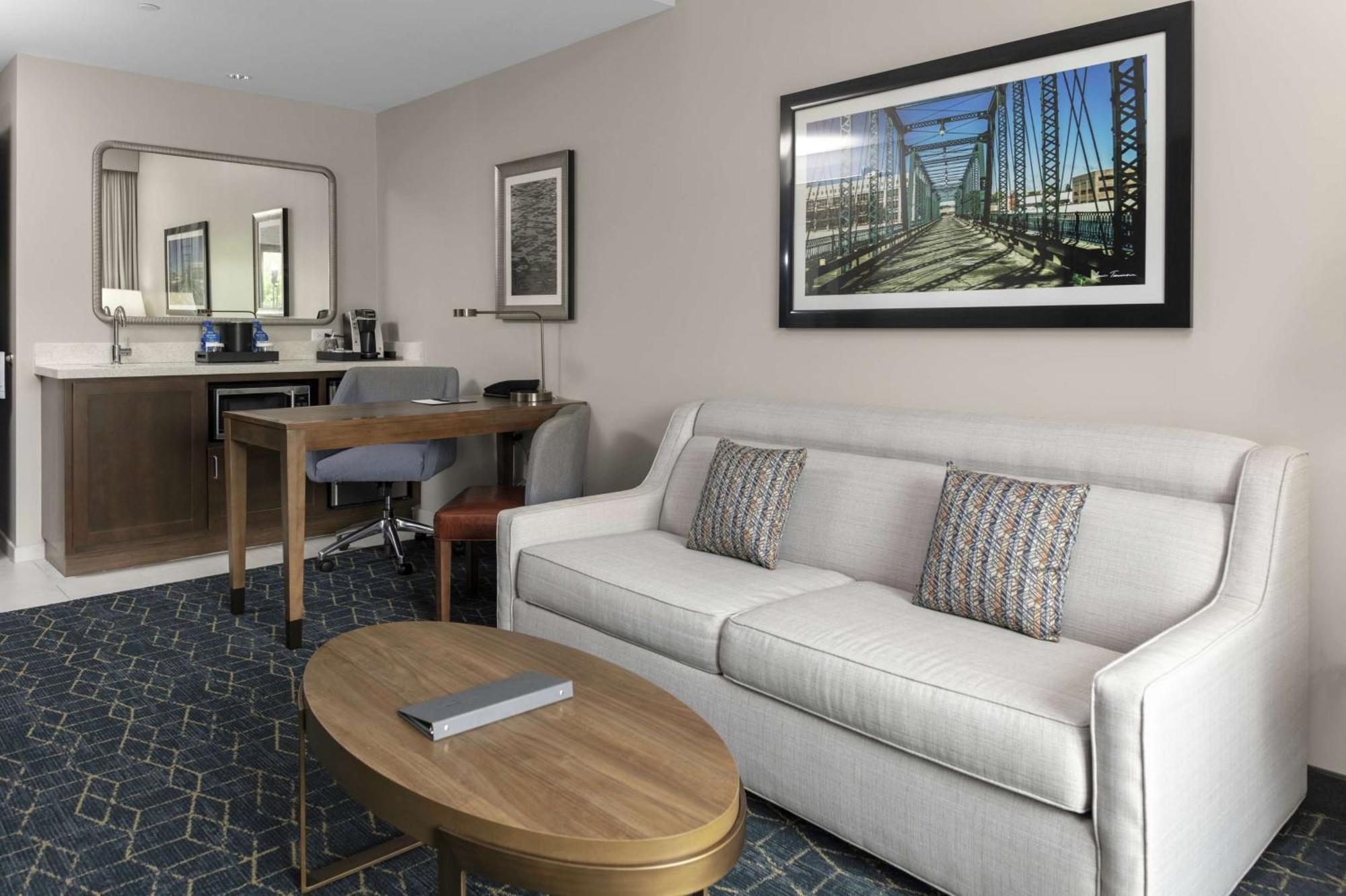 Embassy Suites By Hilton Grand Rapids Downtown Extérieur photo