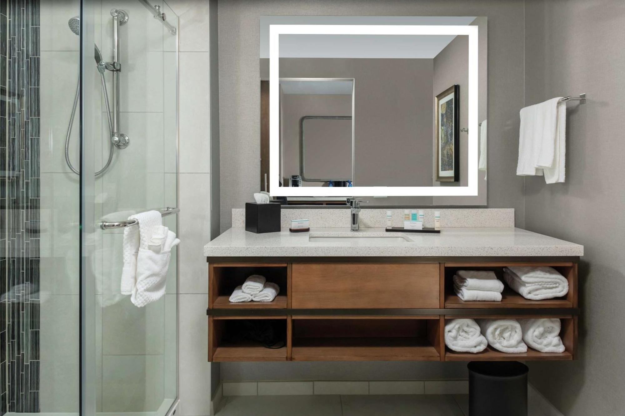 Embassy Suites By Hilton Grand Rapids Downtown Extérieur photo