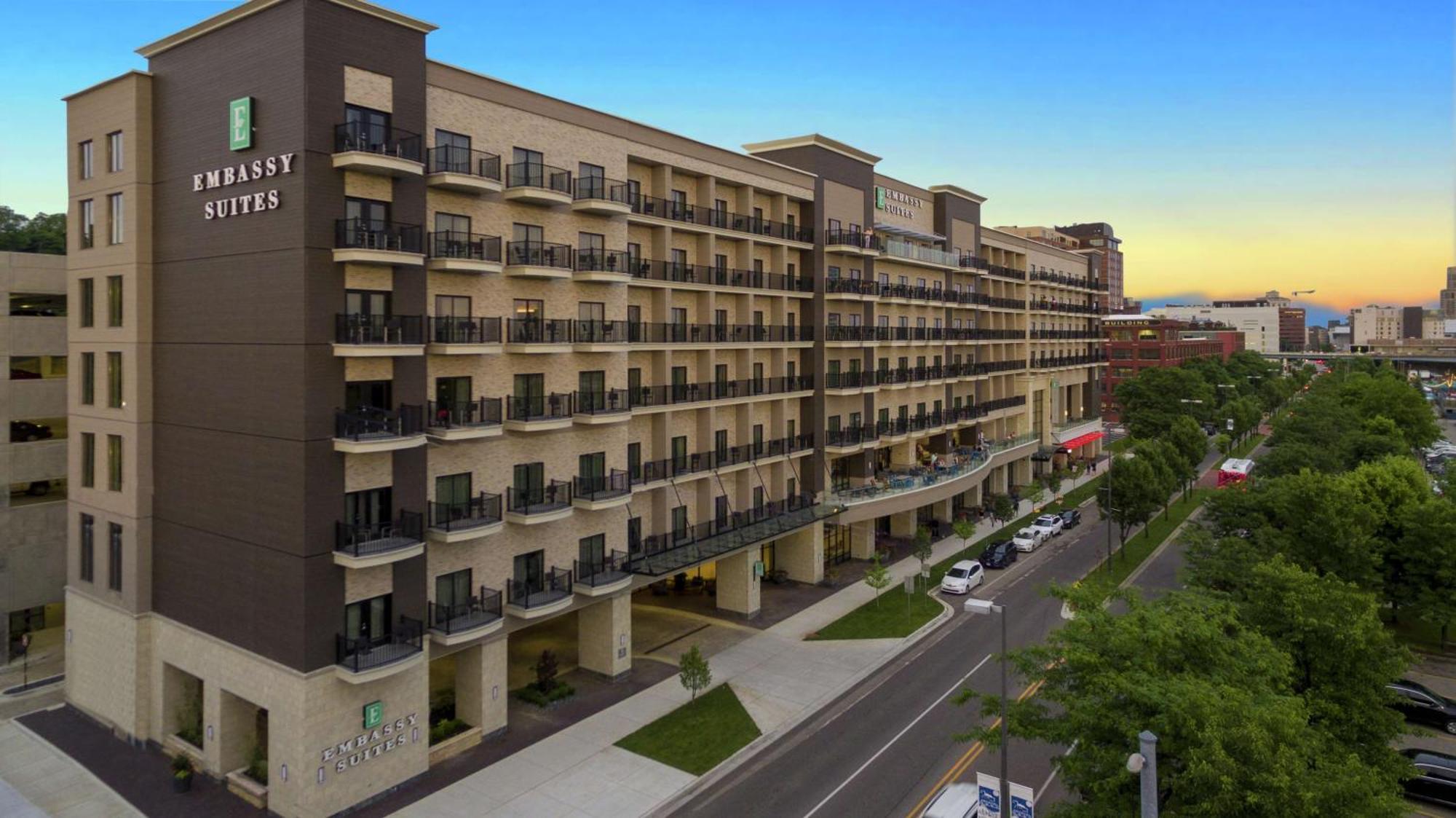 Embassy Suites By Hilton Grand Rapids Downtown Extérieur photo